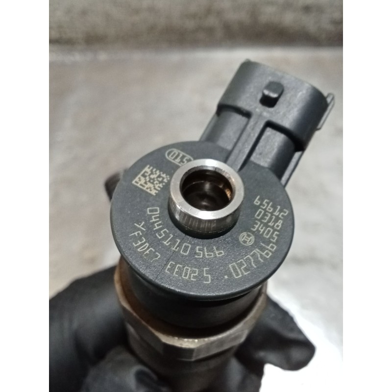 Recambio de inyector para peugeot 5008 (0u_, 0e_) 1.6 bluehdi 120 referencia OEM IAM 0445110566 027766 BOSCH