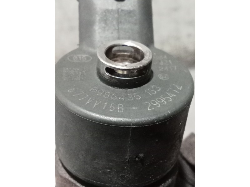 Recambio de inyector para iveco daily iv caja/chasis 35c15 referencia OEM IAM 0986435153 2995472 BOSCH