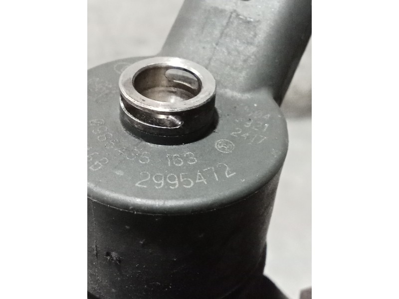 Recambio de inyector para iveco daily iv caja/chasis 35c15 referencia OEM IAM 0986435153 2995472 BOSCH