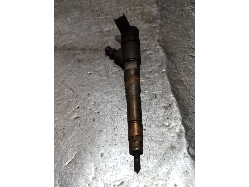 Recambio de inyector para iveco daily iv caja/chasis 35c15 referencia OEM IAM 0986435163 504088323 BOSCH