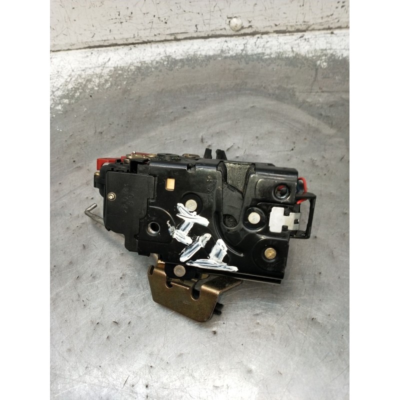 Recambio de motor cierre centralizado trasero izquierdo para audi a4 b6 (8e2) 2.0 referencia OEM IAM  4P 2001