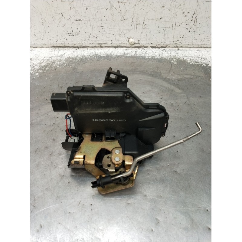 Recambio de motor cierre centralizado trasero izquierdo para audi a4 b6 (8e2) 2.0 referencia OEM IAM  4P 2001