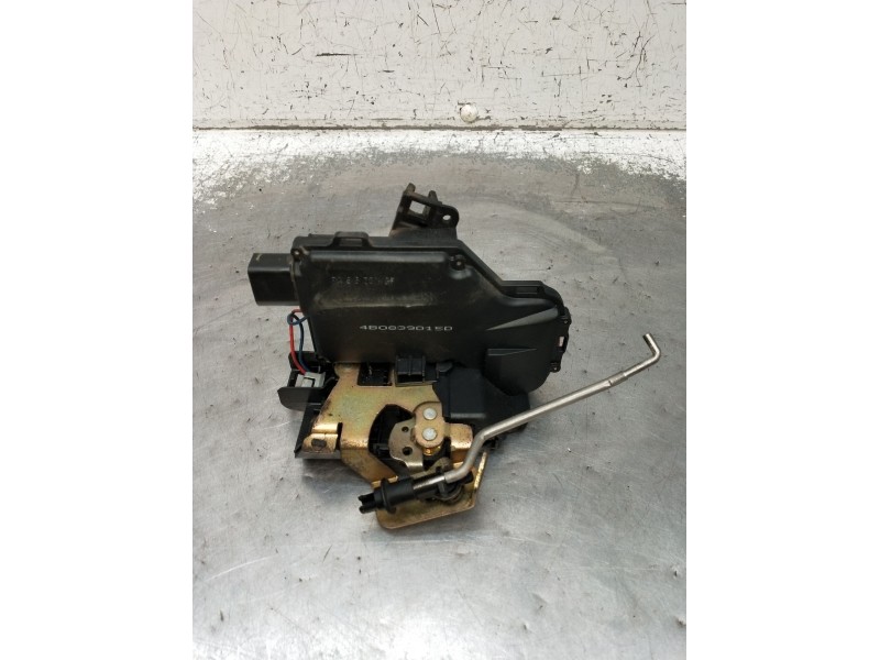 Recambio de motor cierre centralizado trasero izquierdo para audi a4 b6 (8e2) 2.0 referencia OEM IAM  4P 2001