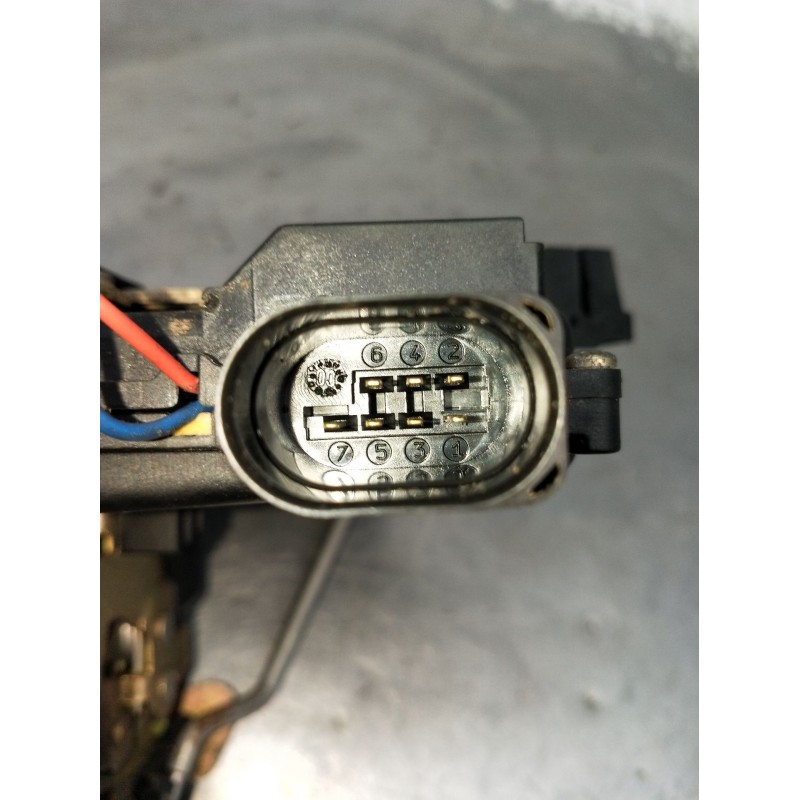 Recambio de motor cierre centralizado trasero izquierdo para audi a4 b6 (8e2) 2.0 referencia OEM IAM  4P 2001