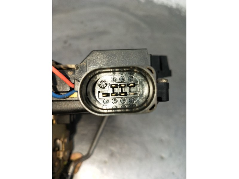 Recambio de motor cierre centralizado trasero izquierdo para audi a4 b6 (8e2) 2.0 referencia OEM IAM  4P 2001