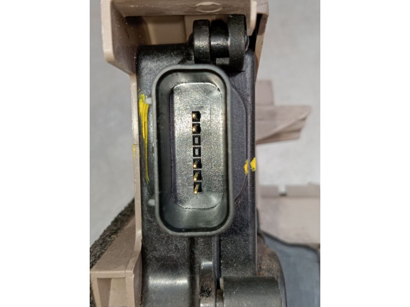 Recambio de motor cierre centralizado trasero izquierdo para kia ceed tourer (cd) 1.6 crdi 115 referencia OEM IAM 81410J7000 5P 