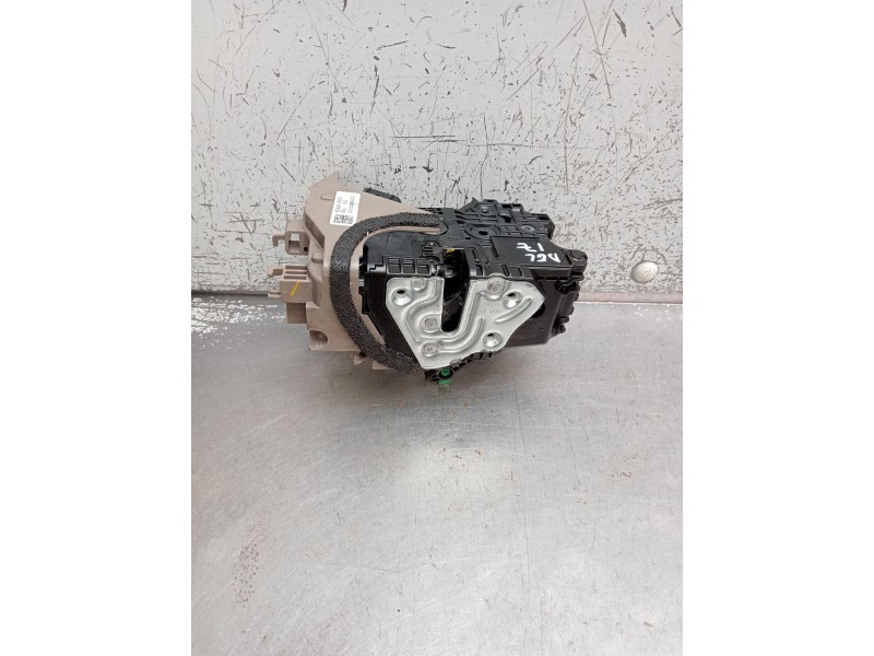 Recambio de motor cierre centralizado delantero izquierdo para kia ceed tourer (cd) 1.6 crdi 115 referencia OEM IAM 81310J7010 5