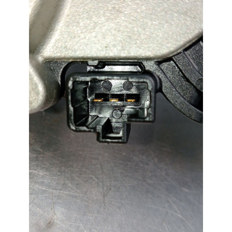Recambio de motor limpia trasero para kia ceed tourer (cd) 1.6 crdi 115 referencia OEM IAM 0390205069 98700J7000 2018