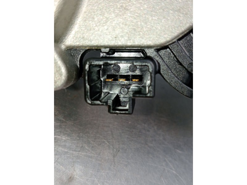 Recambio de motor limpia trasero para kia ceed tourer (cd) 1.6 crdi 115 referencia OEM IAM 0390205069 98700J7000 2018