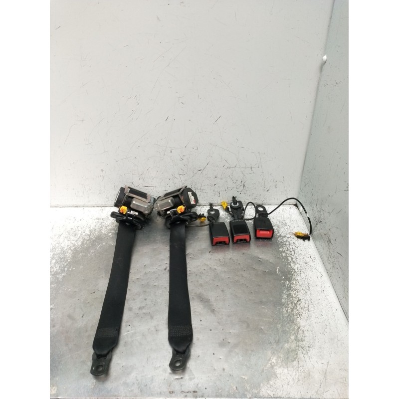 Recambio de juego cinturones trasero para mercedes-benz clase a (w169) a 180 cdi (169.007, 169.307) referencia OEM IAM  5P 2004