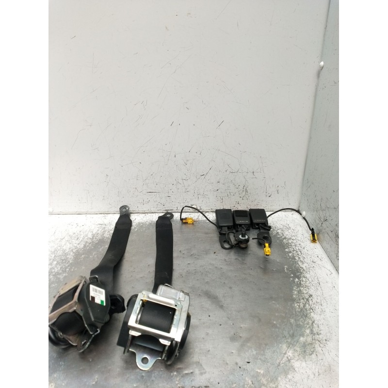 Recambio de juego cinturones trasero para mercedes-benz clase a (w169) a 180 cdi (169.007, 169.307) referencia OEM IAM  5P 2004