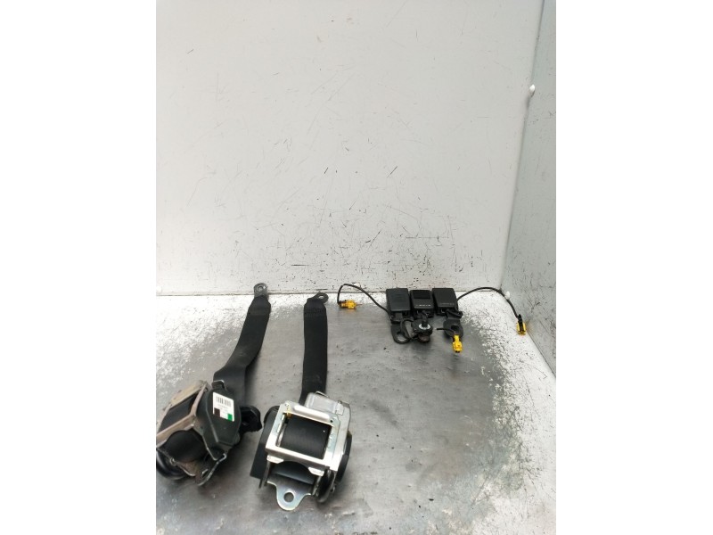 Recambio de juego cinturones trasero para mercedes-benz clase a (w169) a 180 cdi (169.007, 169.307) referencia OEM IAM  5P 2004