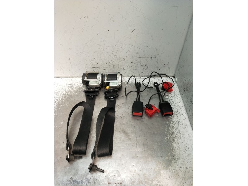 Recambio de juego cinturones delantero para mercedes-benz clase a (w169) a 180 cdi (169.007, 169.307) referencia OEM IAM  5P 200