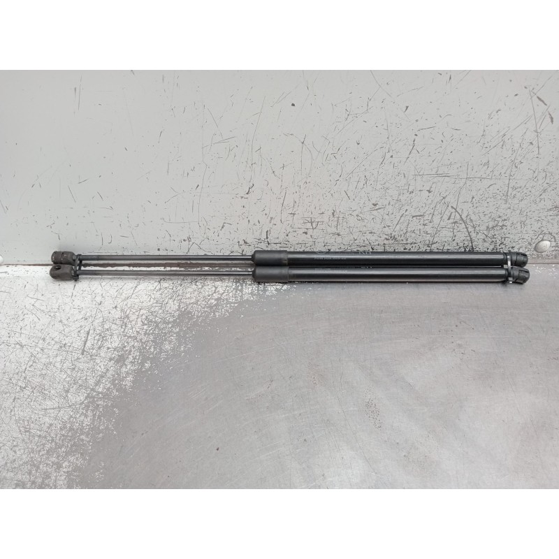 Recambio de amortiguadores capo para kia ceed tourer (cd) 1.6 crdi 115 referencia OEM IAM 81770J7200 714169 713930 525N 2018