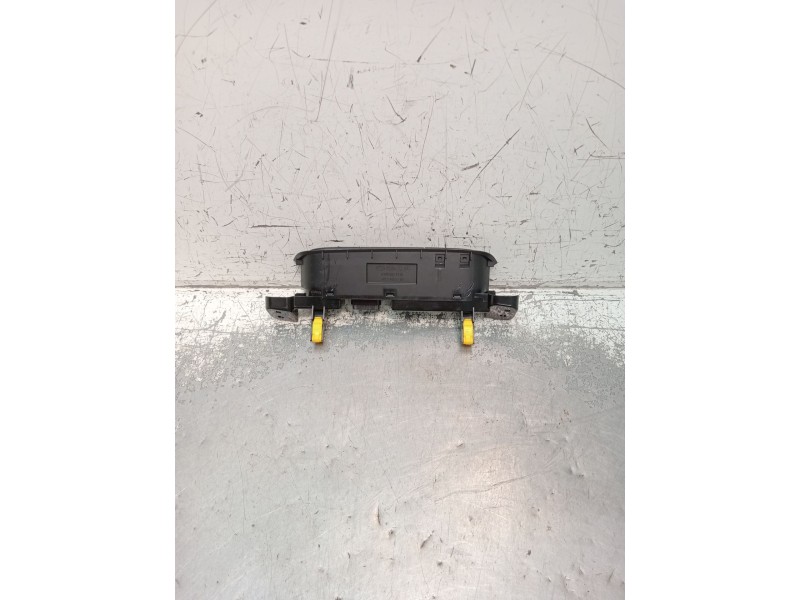 Recambio de mando multifuncion para kia ceed tourer (cd) 1.6 crdi 115 referencia OEM IAM 93600J7000 41W3601110 2018