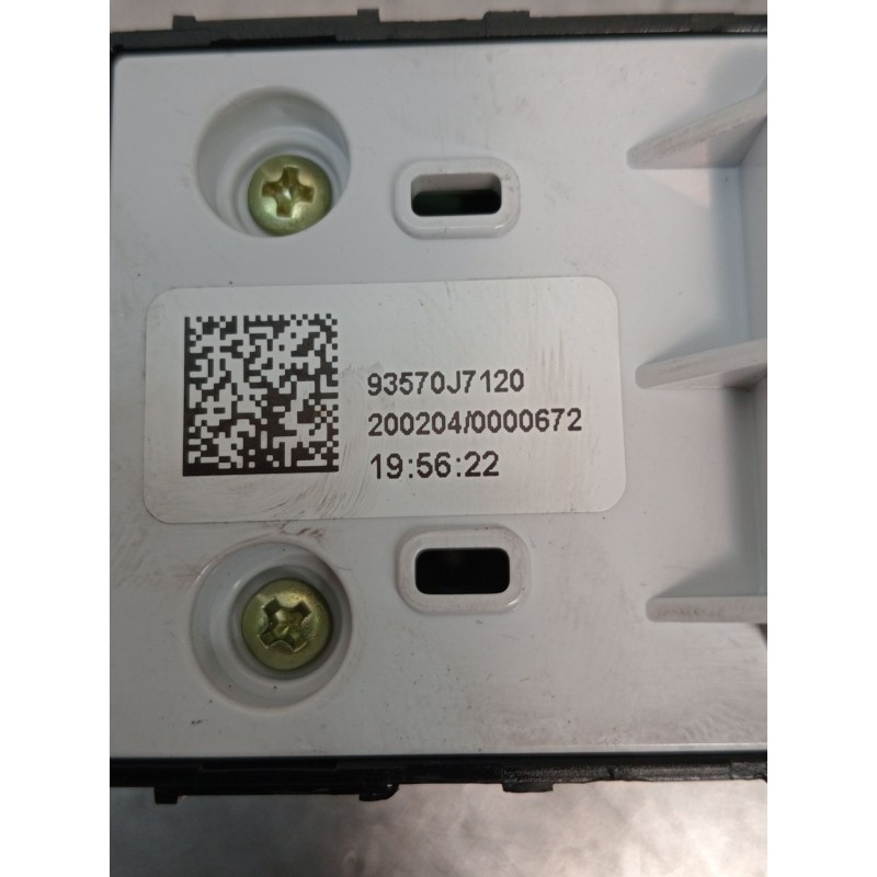 Recambio de mando elevalunas delantero izquierdo para kia ceed tourer (cd) 1.6 crdi 115 referencia OEM IAM 93570J7120 5P 2018