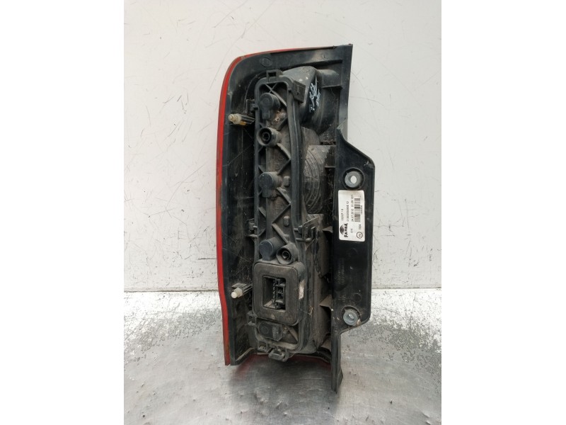 Recambio de piloto trasero derecho para fiat fiorino monospace (225_) 1.3 jtd multijet (225bxb1a, 225bxb11) referencia OEM IAM 1