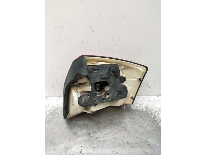 Recambio de piloto trasero izquierdo para audi a4 b6 (8e2) 2.0 referencia OEM IAM   2001
