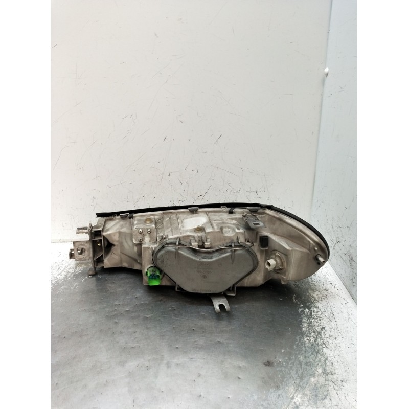 Recambio de faro derecho para ford mondeo ii sedán (bfp) 2.0 i referencia OEM IAM 0301098206  1997
