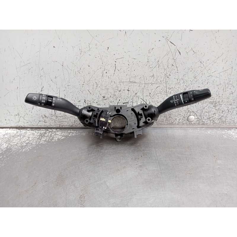 Recambio de mando luces para kia ceed tourer (cd) 1.6 crdi 115 referencia OEM IAM 93404J7960 200131 0000552 2018