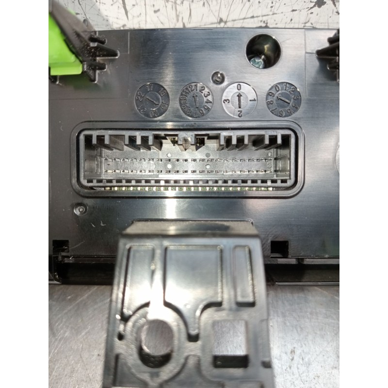 Recambio de mando calefaccion / aire acondicionado para kia ceed tourer (cd) 1.6 crdi 115 referencia OEM IAM 97250J7301 97250J7X