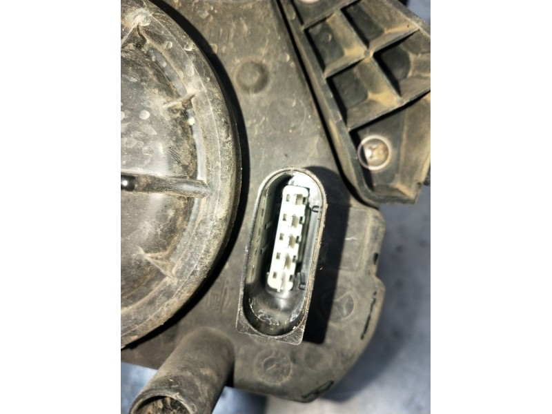 Recambio de faro izquierdo para mercedes-benz clase e (w211) e 220 cdi (211.008) referencia OEM IAM 5DC00906000 XENON 2002