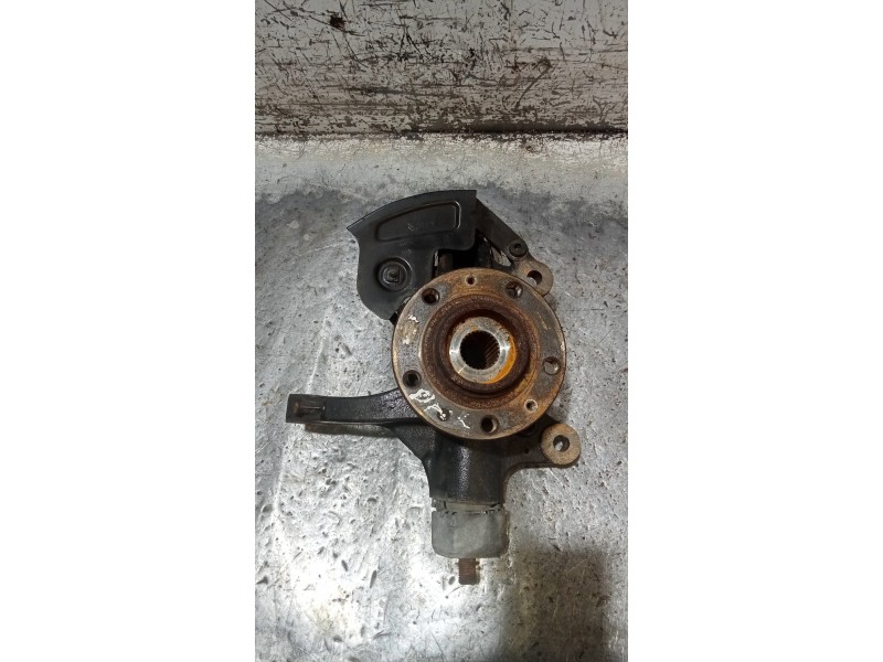 Recambio de mangueta delantera derecha para peugeot expert combi 2.0 blue-hdi fap referencia OEM IAM   