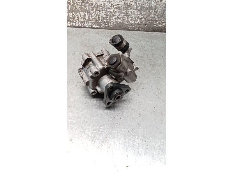 Recambio de bomba direccion para alfa romeo 147 (937_) 1.6 16v t.spark eco (937.axa1a, 937.bxa1a) referencia OEM IAM 46763561  0
