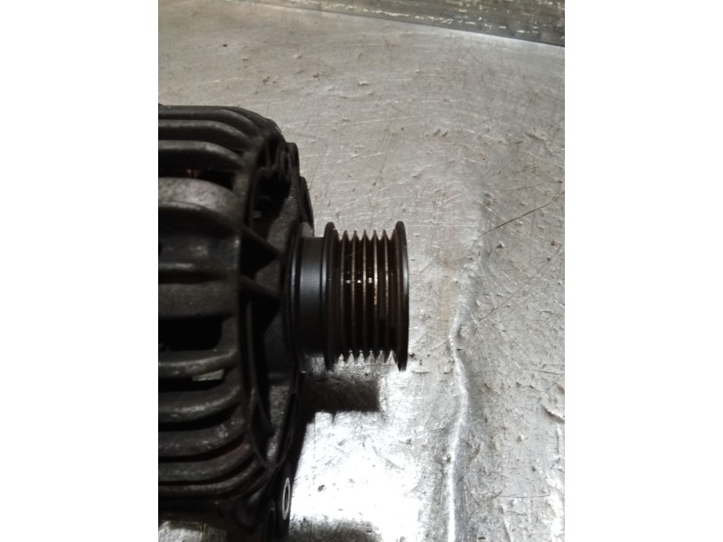 Recambio de alternador para seat ibiza iii (6l1) 1.4 16v referencia OEM IAM 037903025G 0124315007 70A