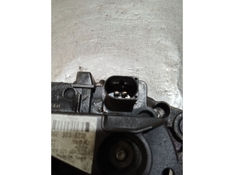 Recambio de alternador para volkswagen golf v (1k1) 1.9 tdi referencia OEM IAM 06F903023F 0124525066 140A