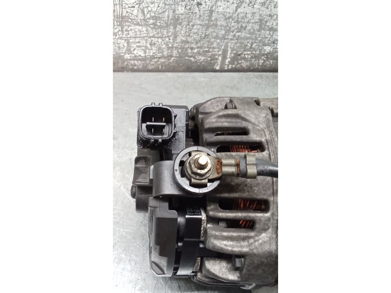 Recambio de alternador para toyota corolla (_e12_) 1.6 vvt-i (zze121_) referencia OEM IAM 0124325079 270600D140A 90A