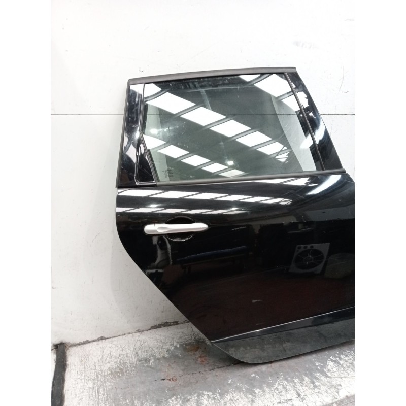 Recambio de puerta trasera derecha para renault scénic iii (jz0/1_) 1.5 dci referencia OEM IAM  5P 2009
