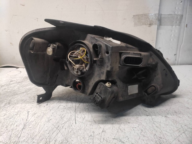 Recambio de faro izquierdo para volkswagen fox (5z1) básico referencia OEM IAM   