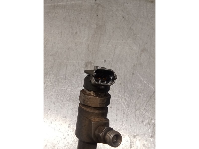 Recambio de inyector para peugeot 206 hatchback (2a/c) 1.4 hdi eco 70 referencia OEM IAM 0445110135 786280 BOSCH