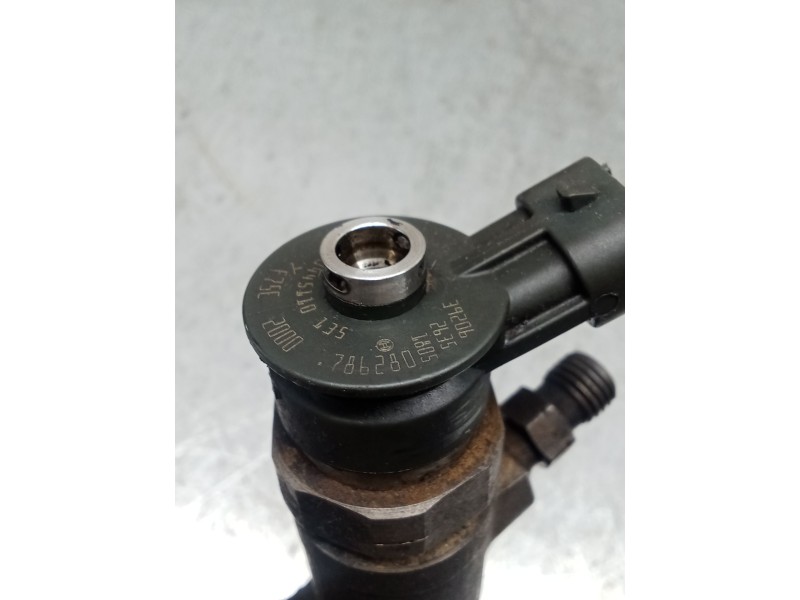 Recambio de inyector para peugeot 206 hatchback (2a/c) 1.4 hdi eco 70 referencia OEM IAM 0445110135 786280 BOSCH