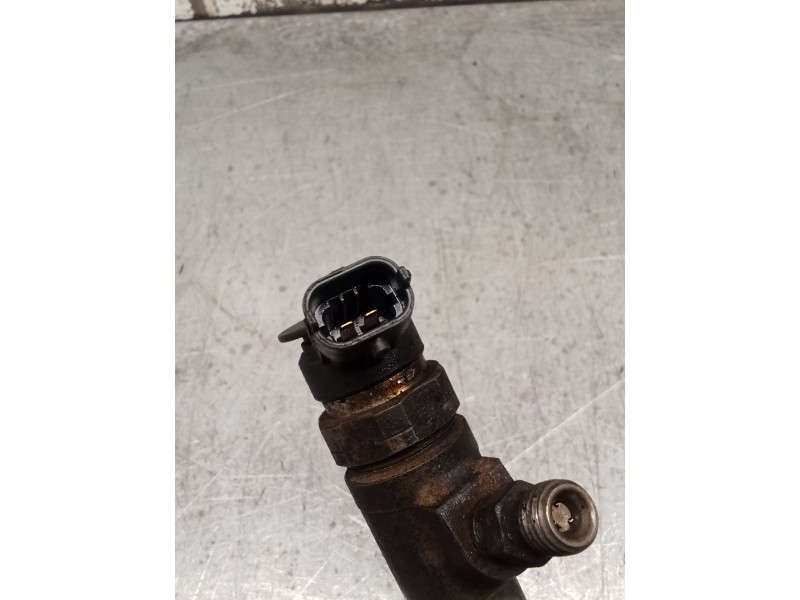 Recambio de inyector para peugeot 206 hatchback (2a/c) 1.4 hdi eco 70 referencia OEM IAM 0445110135 786280 BOSCH