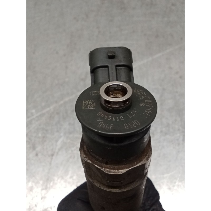 Recambio de inyector para peugeot 206 hatchback (2a/c) 1.4 hdi eco 70 referencia OEM IAM 0445110135 786280 BOSCH