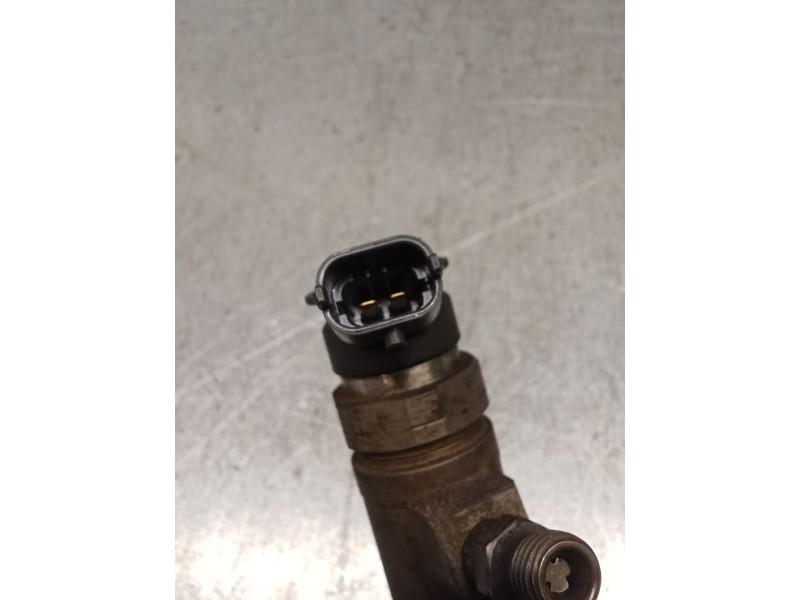 Recambio de inyector para peugeot 206 hatchback (2a/c) 1.4 hdi eco 70 referencia OEM IAM 0445110135 786280 BOSCH