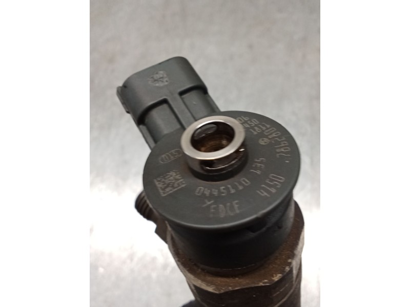 Recambio de inyector para peugeot 206 hatchback (2a/c) 1.4 hdi eco 70 referencia OEM IAM 0445110135 786280 BOSCH