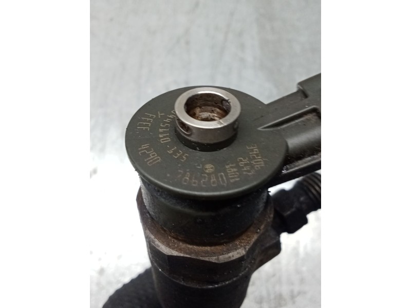 Recambio de inyector para peugeot 206 hatchback (2a/c) 1.4 hdi eco 70 referencia OEM IAM 0445110135 786280 BOSCH