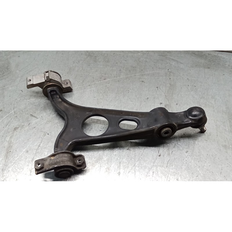 Recambio de brazo suspension inferior delantero izquierdo para alfa romeo 147 (937_) 1.6 16v t.spark eco (937.axa1a, 937.bxa1a) 