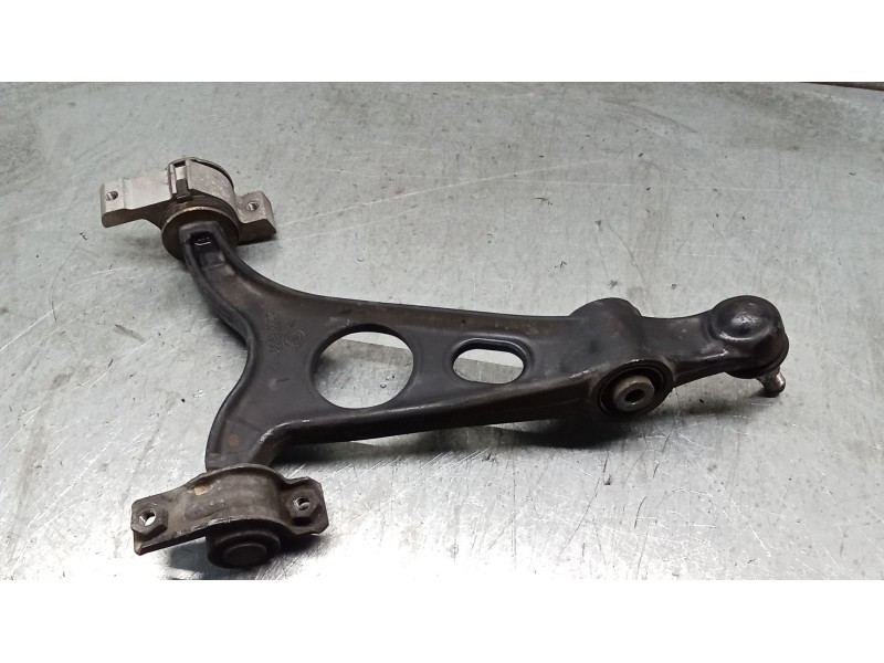 Recambio de brazo suspension inferior delantero izquierdo para alfa romeo 147 (937_) 1.6 16v t.spark eco (937.axa1a, 937.bxa1a) 