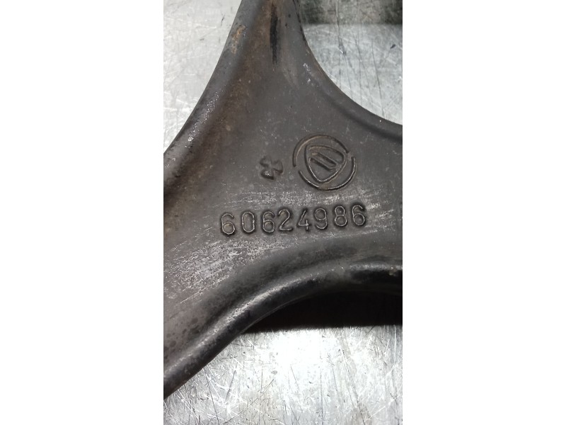 Recambio de brazo suspension inferior delantero izquierdo para alfa romeo 147 (937_) 1.6 16v t.spark eco (937.axa1a, 937.bxa1a) 