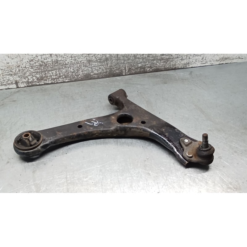 Recambio de brazo suspension inferior delantero derecho para toyota corolla (_e12_) 1.6 vvt-i (zze121_) referencia OEM IAM   04