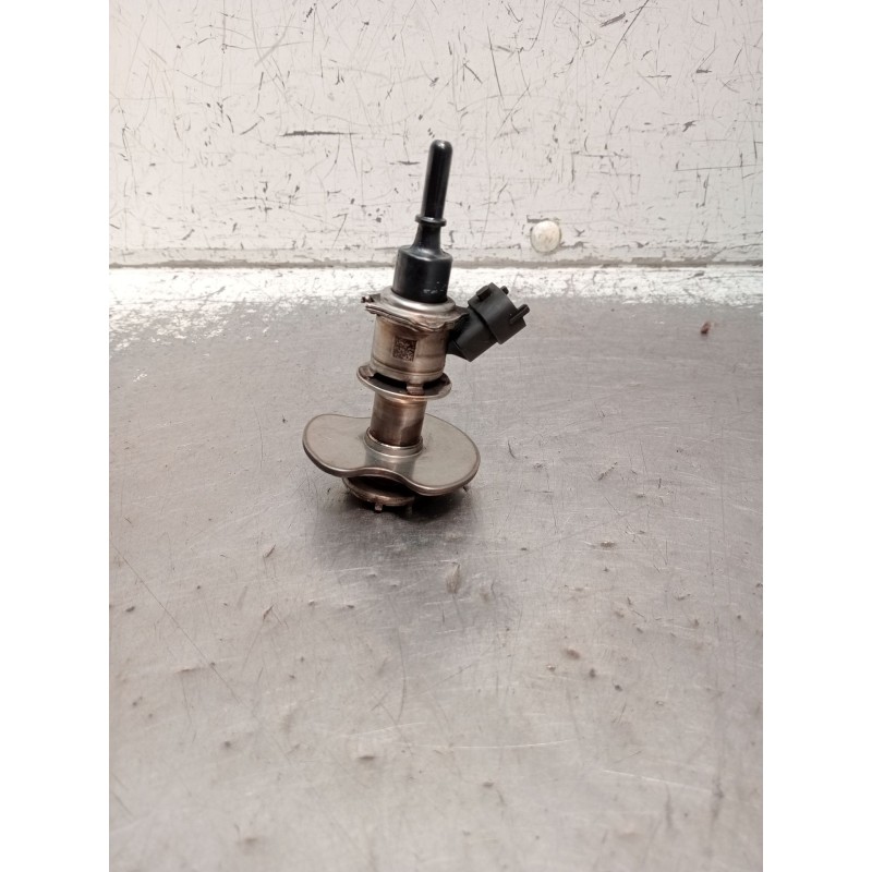 Recambio de inyector para kia ceed tourer (cd) 1.6 crdi 115 referencia OEM IAM 044402106301 296302U000 200121175535 2018