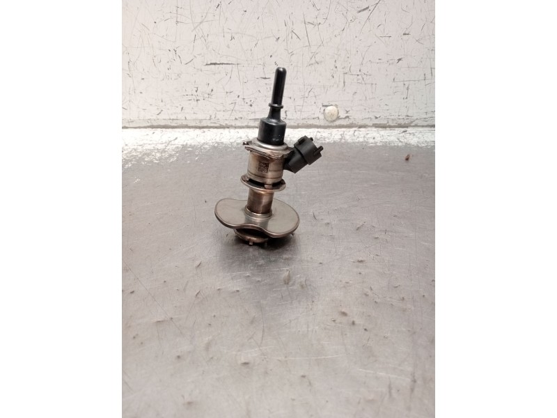 Recambio de inyector para kia ceed tourer (cd) 1.6 crdi 115 referencia OEM IAM 044402106301 296302U000 200121175535 2018