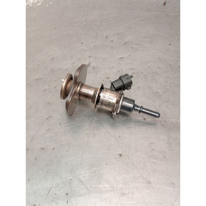 Recambio de inyector para kia ceed tourer (cd) 1.6 crdi 115 referencia OEM IAM 044402106301 296302U000 200121175535 2018