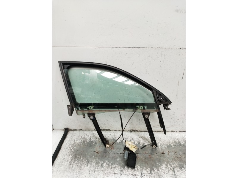 Recambio de elevalunas delantero derecho para audi a4 b6 (8e2) 2.0 referencia OEM IAM 8E0837430 4P 2001