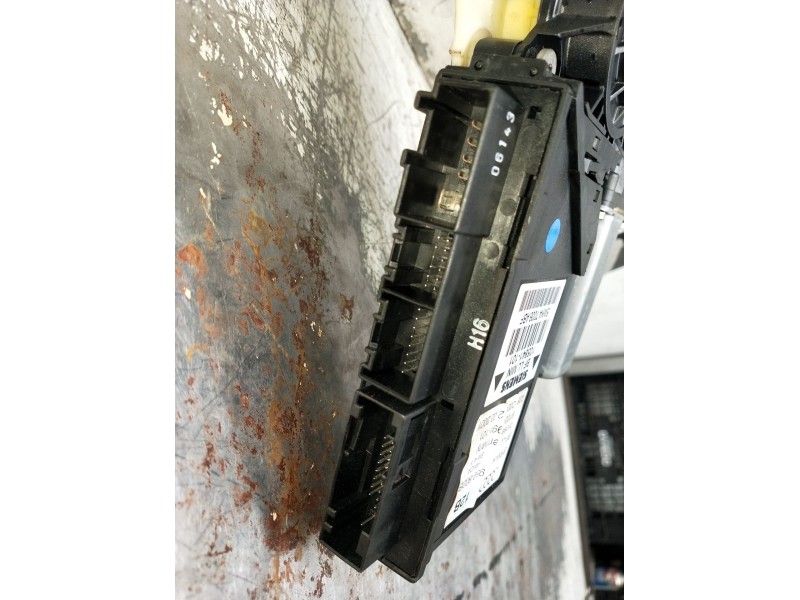 Recambio de elevalunas delantero derecho para audi a4 b6 (8e2) 2.0 referencia OEM IAM 8E0837430 4P 2001