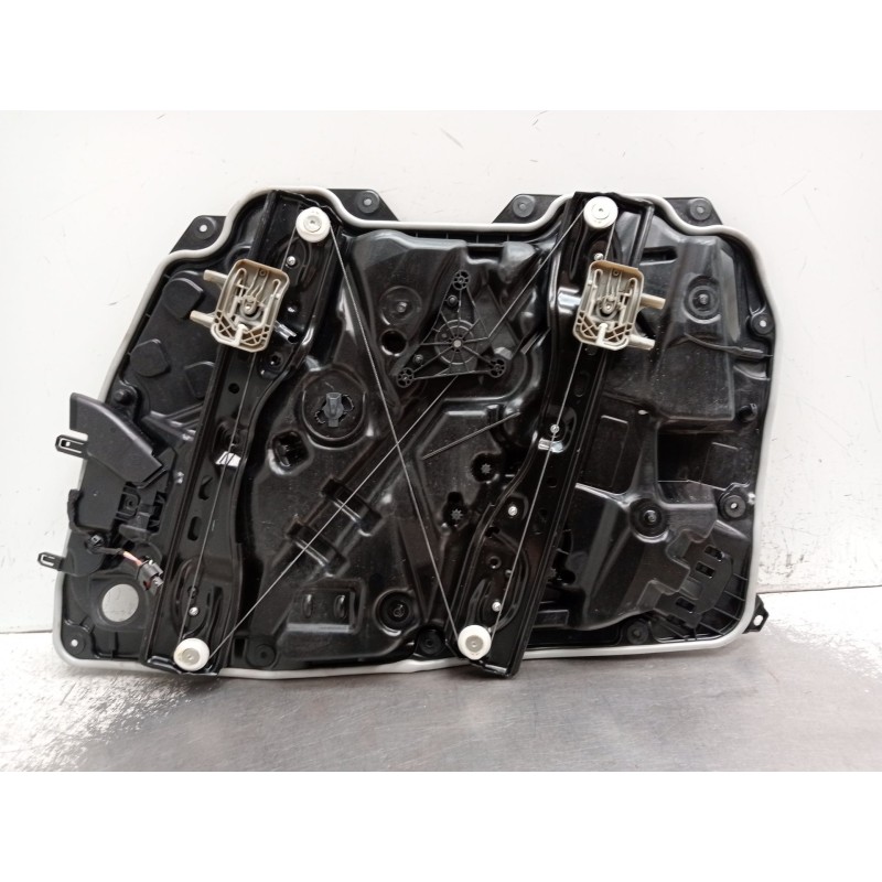 Recambio de elevalunas delantero izquierdo para mercedes-benz clase c (w206) c 200 d (206.003) referencia OEM IAM A2067228700 4P